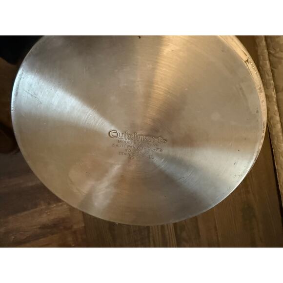 CUISINART Model #722-24 10” Skillet Frying Pan with Lid - Picture 7 of 10